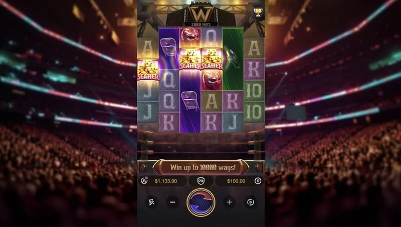 Reel Royale Showdown - empat Scatter, memicu babak bonus